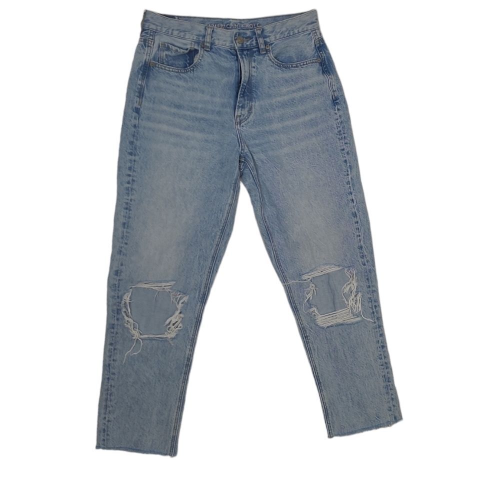 AMERICAN EAGLE distressed destroyed cropped high rise mom jean 6 long